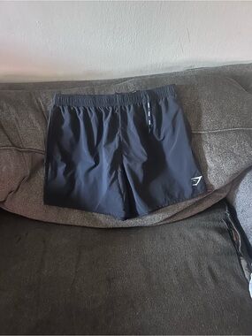 Gymshark 5” black shorts